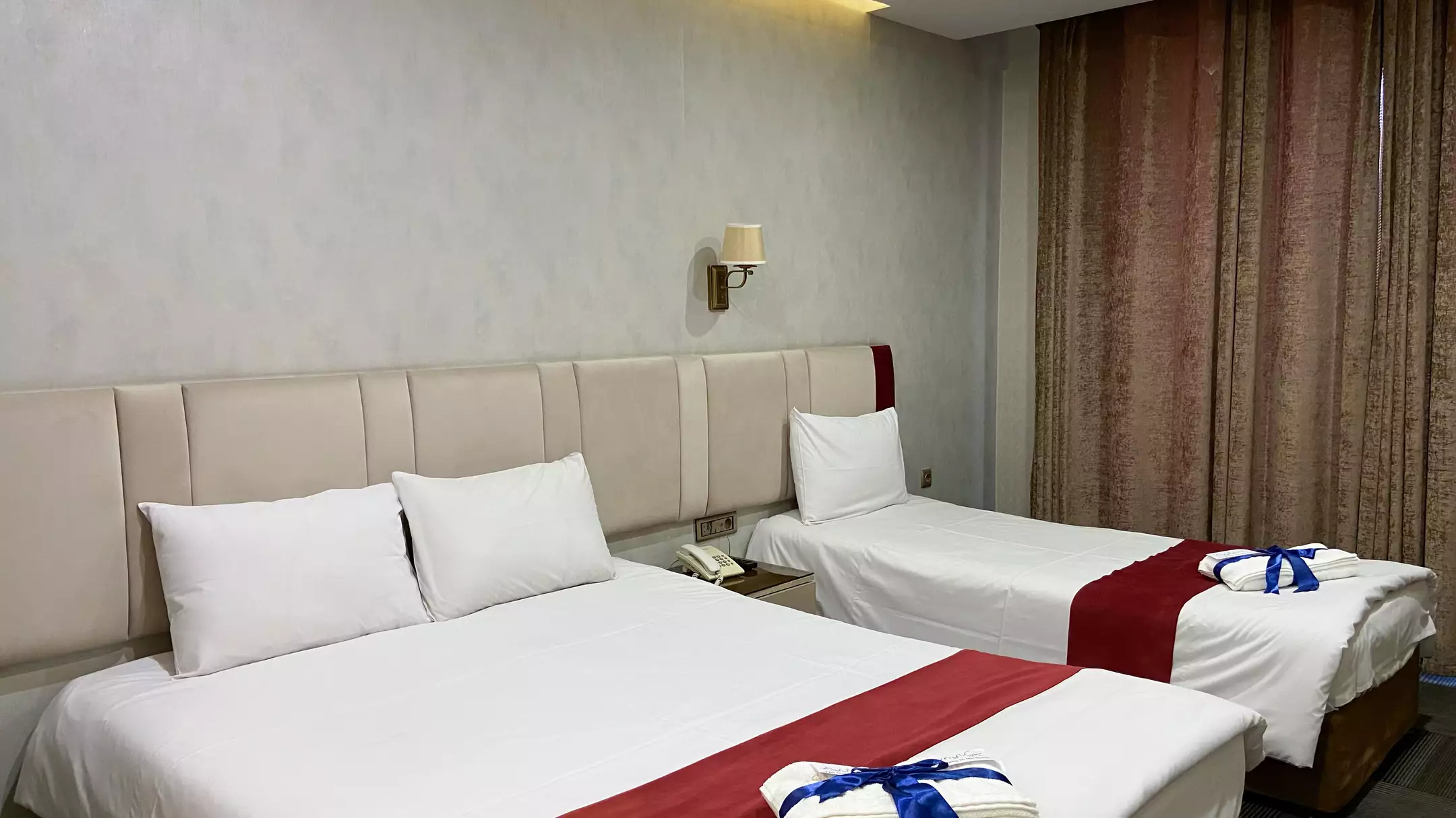 Alibaba https://cdn.alibaba.ir/ostorage/hotel-accommodation-images/67031fa776f5bf0b3af62f01_e97c128b-2fbd-4584-875c-f7706e1bf1f9_سه تخته (2).webp